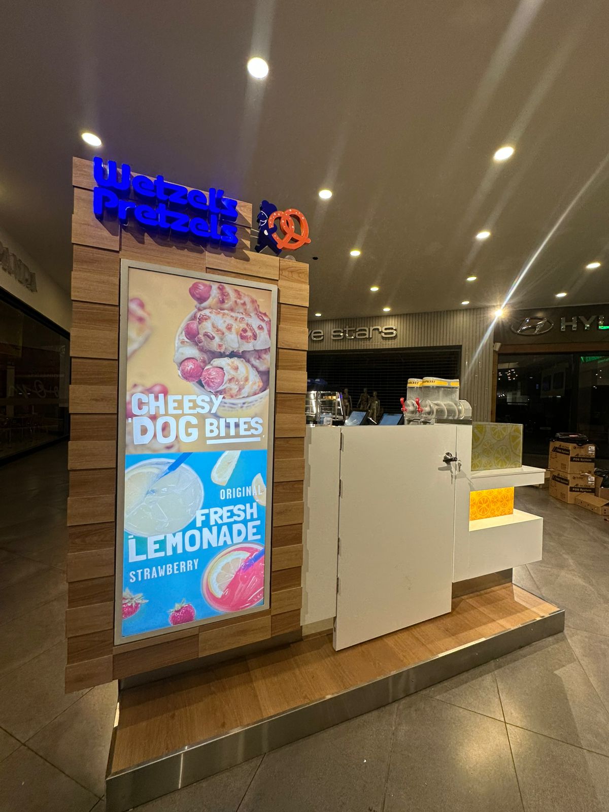 Wetzel's Pretzels Paseo San Francisco